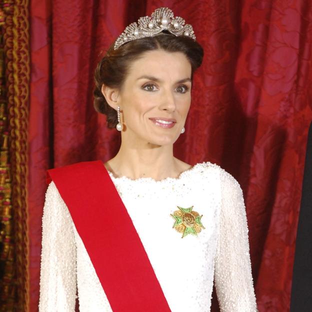 La historia de la tiara Mellerio, la joya que la reina Letizia solo se ha puesto una vez: de la cabeza de La Chata al joyero de doña Sofía