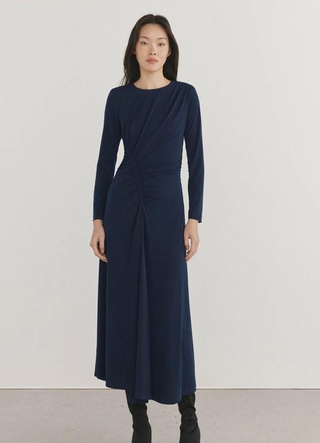 Vestido midi con frunce de Pedro del Hierro (59€)