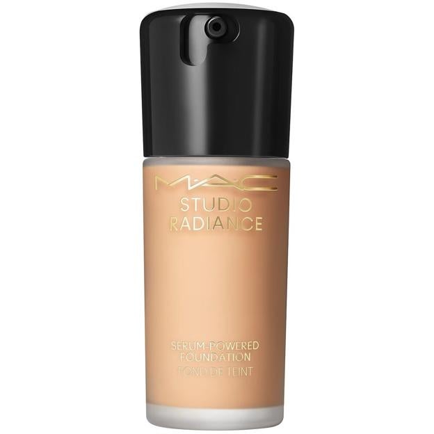 Studio Radiance Serum Powered Foundation de MAC. Precio: 45,45 euros