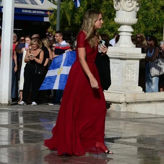 Chrysi Vardinogianni en la boda de su futura cuñada, la princesa Teodora. 