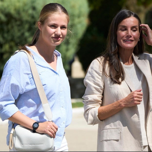 Leonor y su reloj de Decathlon en Zaragoza. 