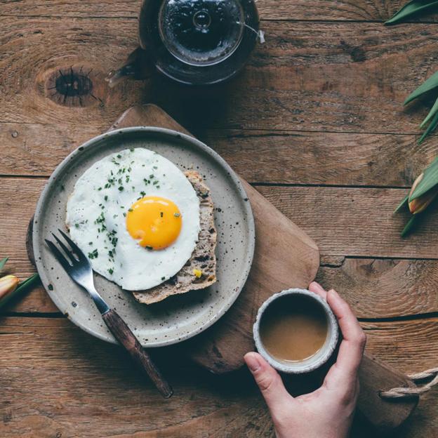 El huevo es un alimento muy nutritivo repleto de proteínas. 