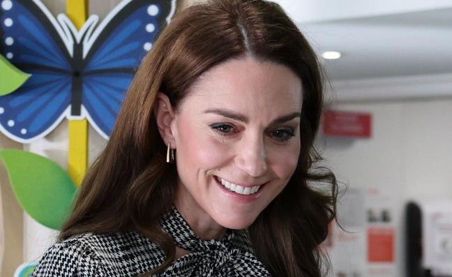 Kate Middleton rescata el vestido de Zara más elegante del invierno: con estampado de cuadros y lazo XL