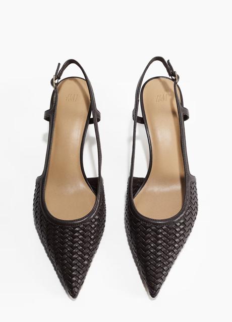 Zapatos negros de H&M (39,99 euros)