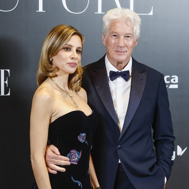 Alejandra Silva y Richard Gere, en un photocall en Madrid. 