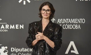 Paz Vega tiene el truco de estilo que mejor funciona para definir tu silueta a los 50