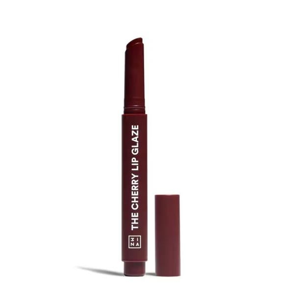 The Cherry Lip Glaze de 3INA Makeup. Precio: 11,85 euros