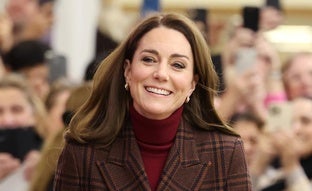 La chaqueta de Zara rebajadísima con estampado de cuadros que podría lucir perfectamente Kate Middleton