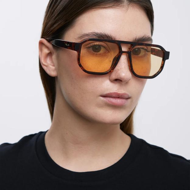 Gafas de sol con cristales amarillos de Meller (49 euros).