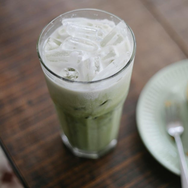 El inesperado riesgo de pasarse con el té matcha: «Hay que tener cuidado», dice una experta