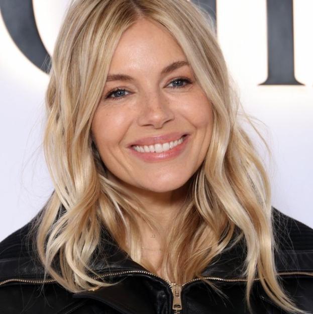 Las mejores cremas con color para piel madura de acabado natural luminoso