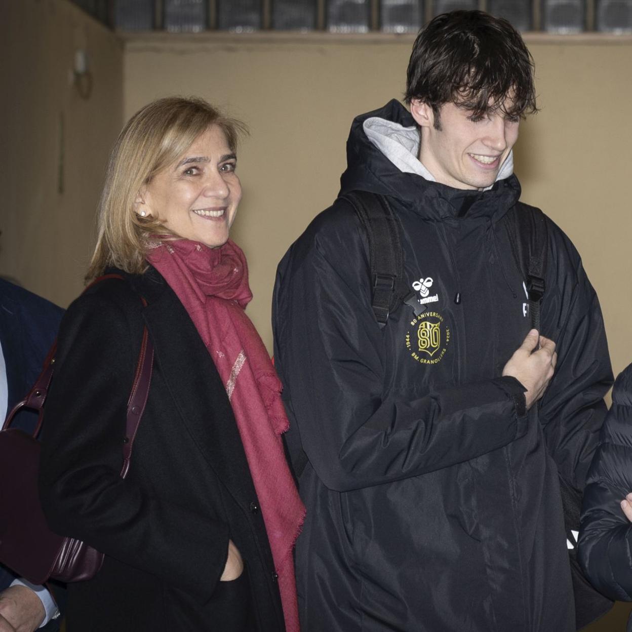 La infanta Cristina y Pablo Urdangarin, en una reciente visita de la hermana del Rey a Barcelona. /gtres