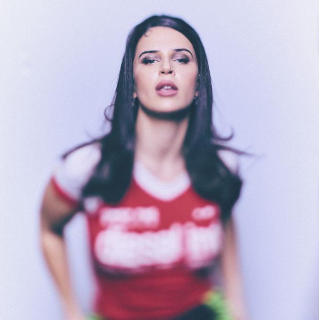 Nathy Peluso se estrena como embajadora de Maybelline New York