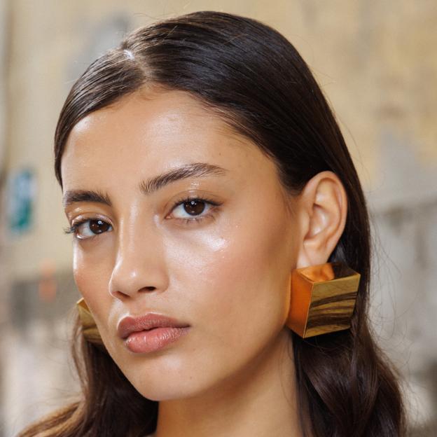 Estos son los errores más comunes al aplicar colorete y cómo arreglarlos para conseguir un maquillaje favorecedor y luminoso