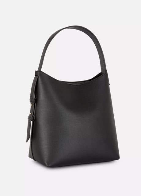 Bolso negro de Primark (12 euros)