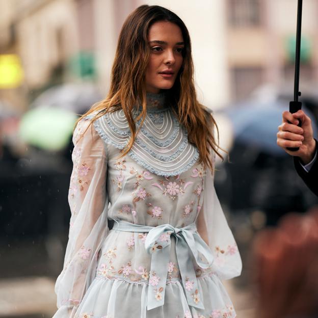 Vestidos bohemios, camisas básicas con detalles especiales y muchas otras novedades de primavera que ya están a punto de agotarse.