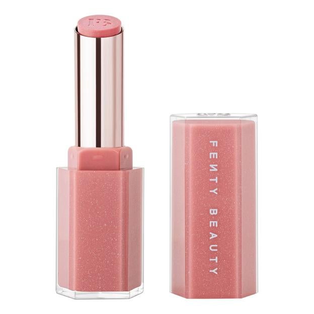 Gloss Bomb Stix en tono fu$$y de Fenty Beauty. Precio: 25 euros