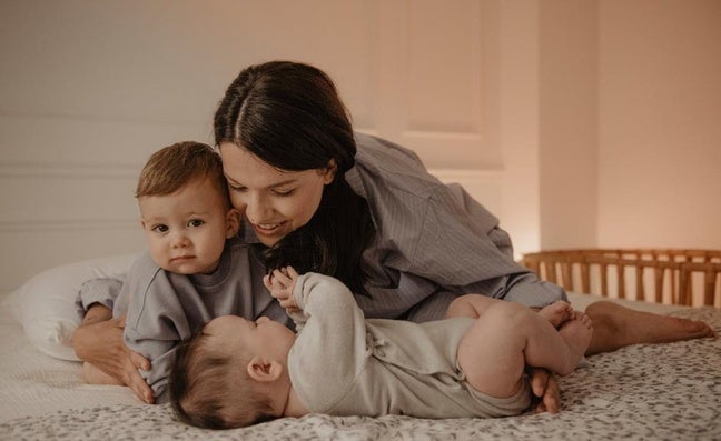 Cómo hacer bien una limpieza nasal a un niño con los consejos de la fisioterapeuta infantil Belén Concejero