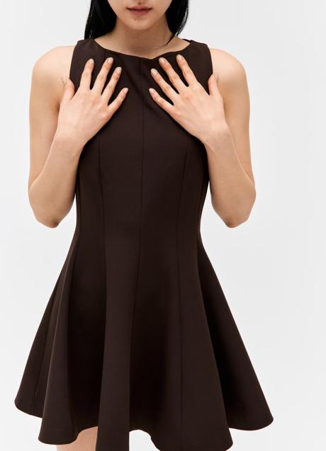 Vestido marrón de H&M (44.99 euros)