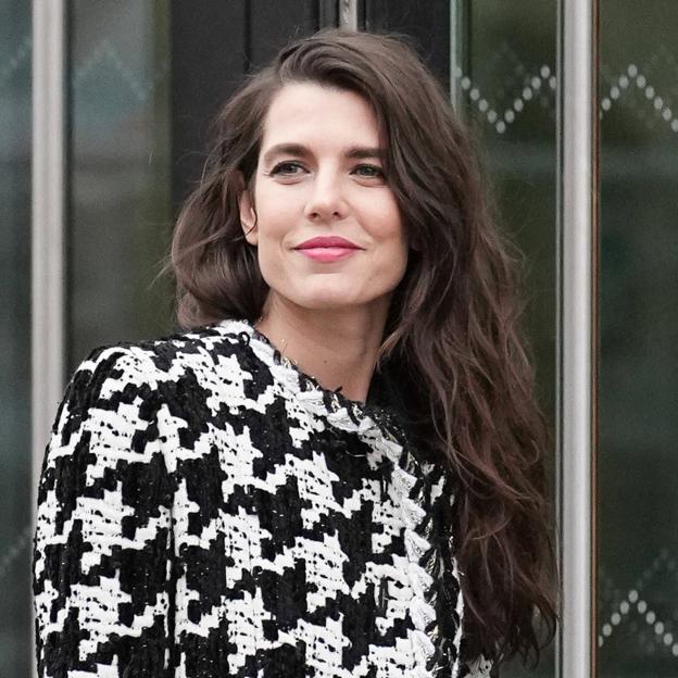 Carlota Casiraghi tiene los mocasines que vamos a querer copiar esta primavera, y no son como esperábamos