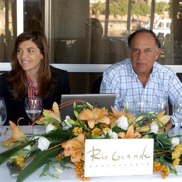 El marqués de Griñón, junto a su hija Xandra Falcó. 