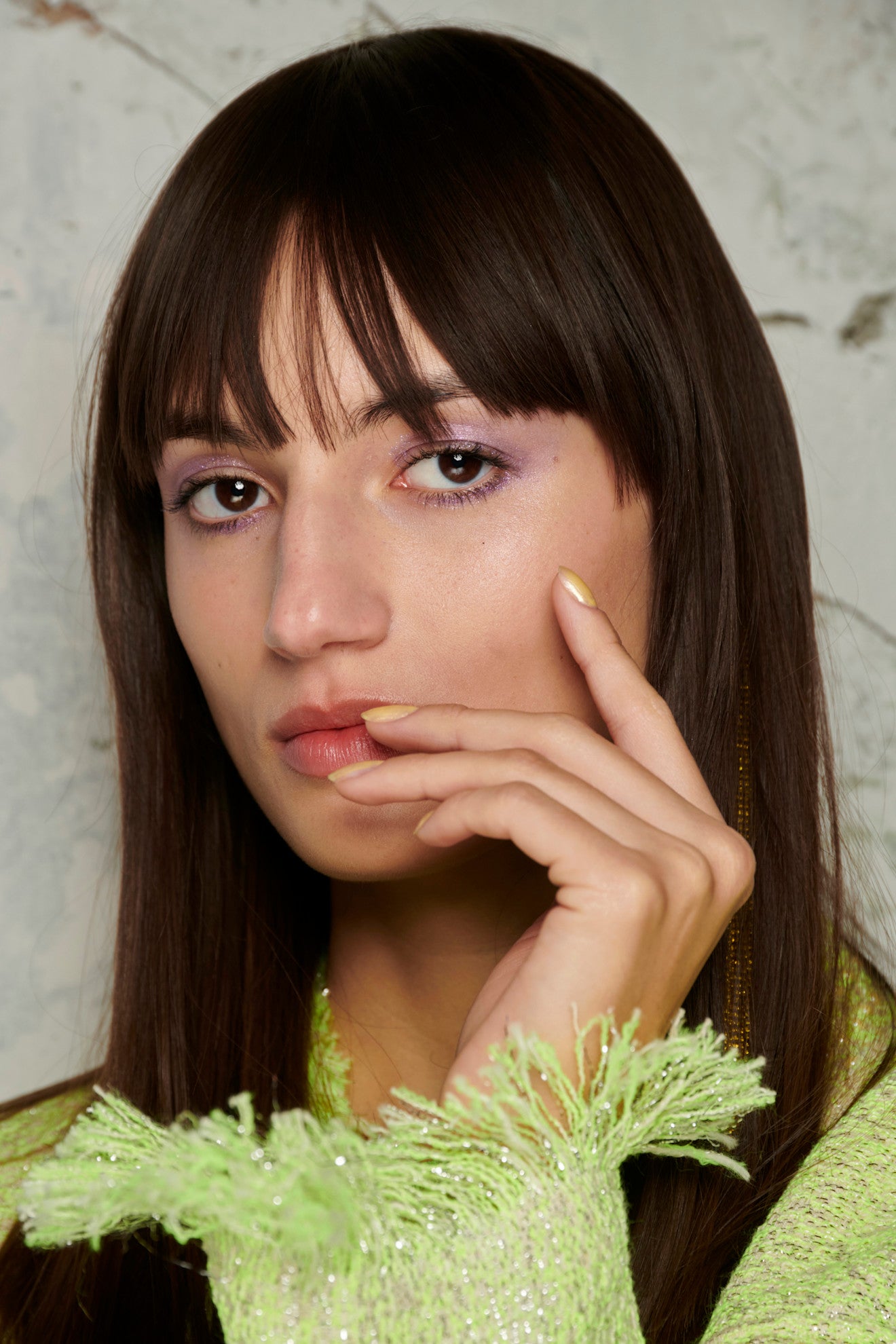 Uñas de primavera 2025: del amarillo mantequilla tendencia al coral más boho