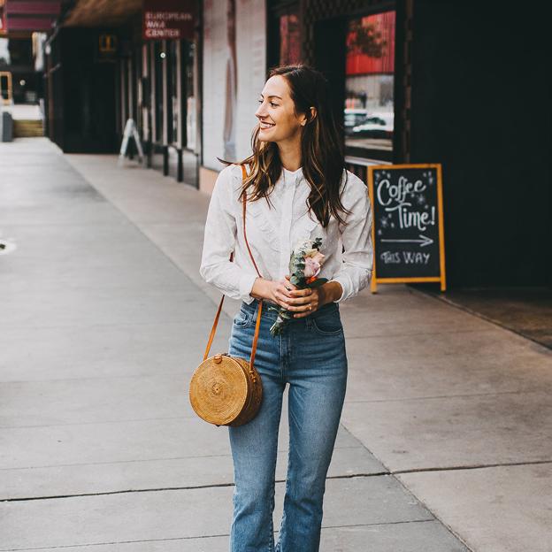 Estas son las camisas blancas que arrasarán durante los días de primavera