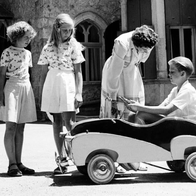 La infancia de la reina Sofía se convierte en museo: los objetos de la familia real griega que se podrán ver en el palacio de Tatoi