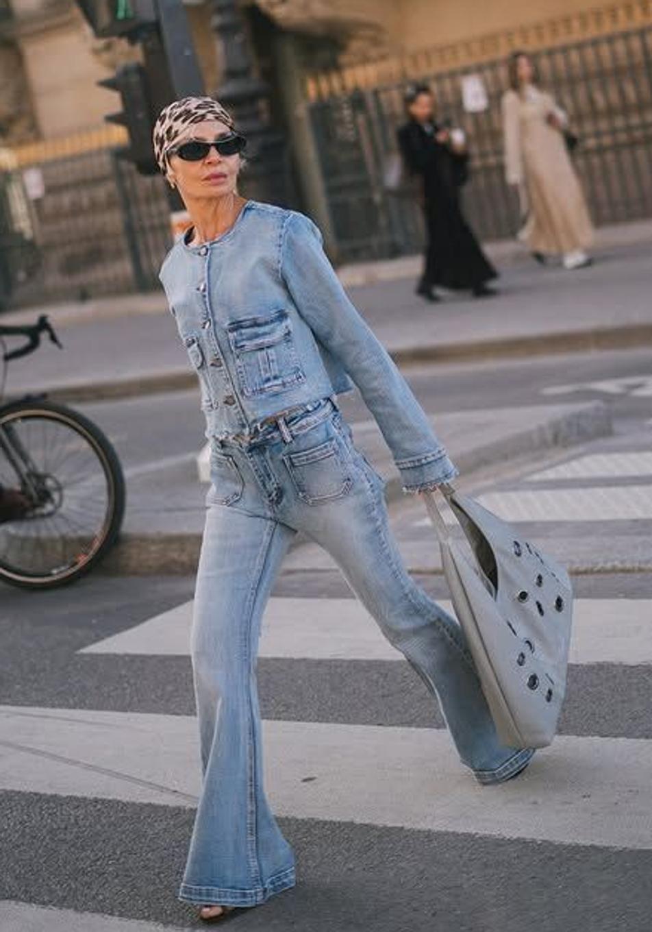 Estas chaquetas vaqueras para primavera son la prenda comodín que siempre llevan las expertas de moda +50