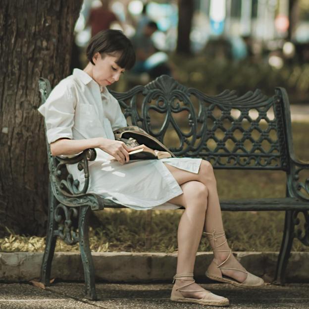 Los libros del mes de abril: la novela romántica de Rebecca Yarros, clásicos imprescindibles e historias de mujeres inconformistas