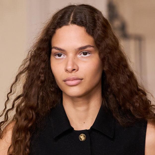 Cinco contornos de ojos con ácido hialurónico que funcionan a cualquier edad: adiós a las arrugas