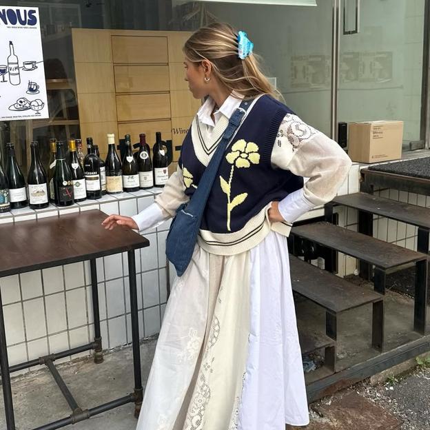 Regresa la riñonera y esta firma japonesa tiene el mejor modelo de primavera