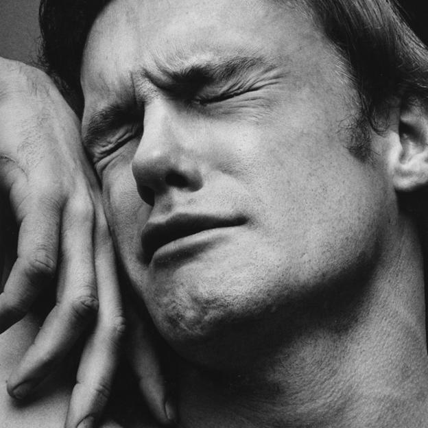 Tan poca vida cumple 10 años: a favor y en contra del libro que TikTok hizo viral y ha hecho llorar a millones de lectores