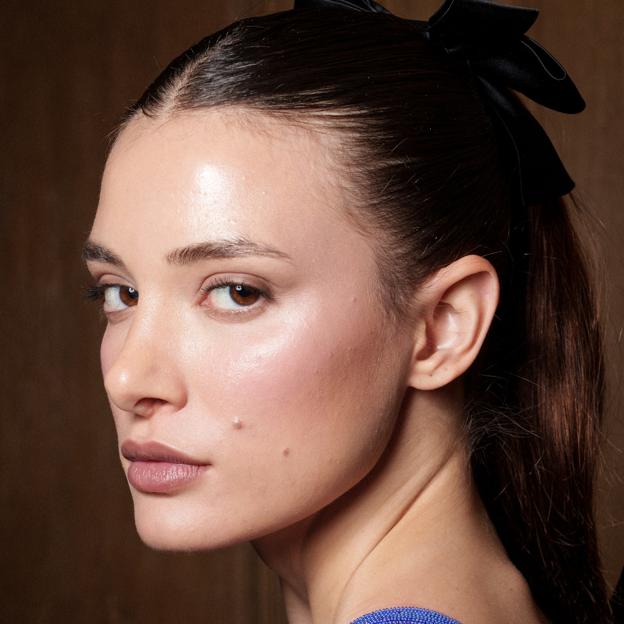 No utilizaba muchos iluminadores hasta que encontré este que hidrata la piel