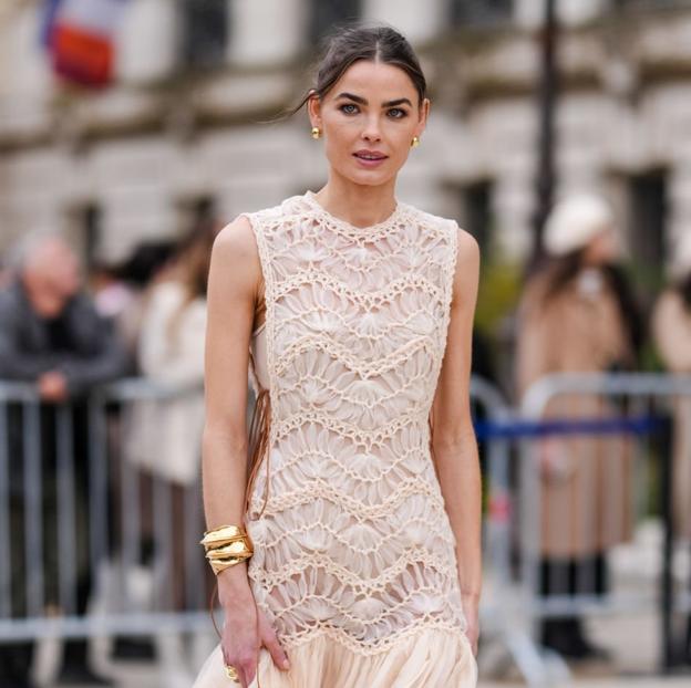 Vestidos con cintura caída, la tendencia de la primavera que sabemos dónde comprar