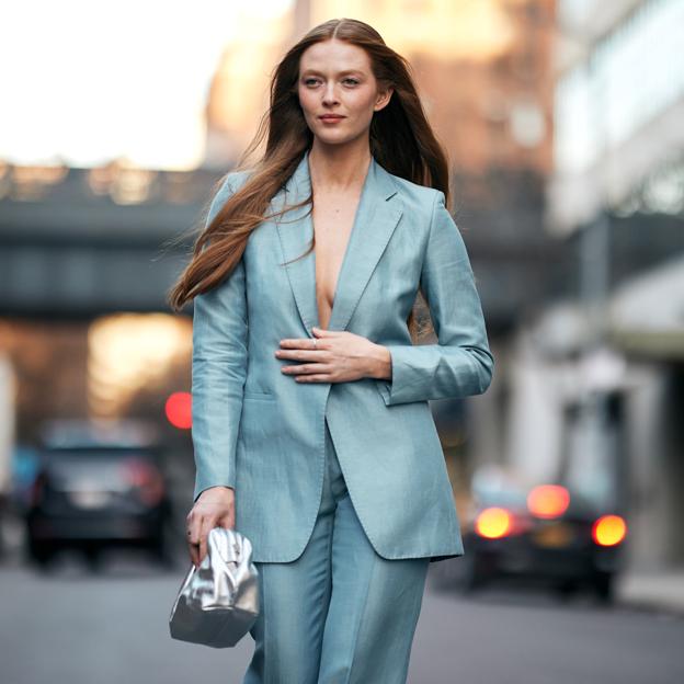 Stradivarius tiene el conjunto dos piezas en el color tendencia más favorecedor para ir a la oficina