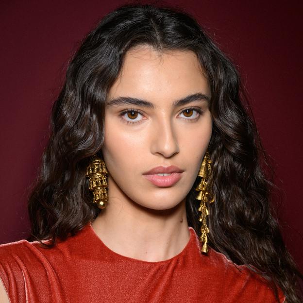 Vuelve la máscara de pestañas que usabas en la adolescencia