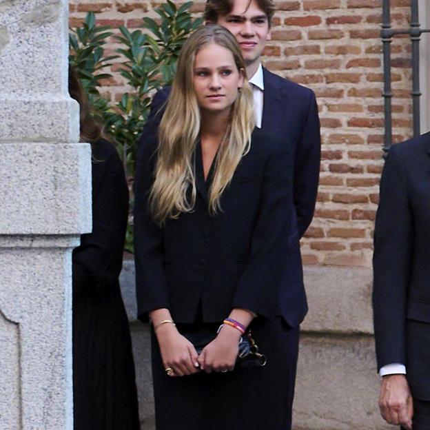 Las extrañas amistades de Irene Urdangarin en la Semana Santa de Málaga: la nueva vida de la hija de la infanta Cristina con su familia política