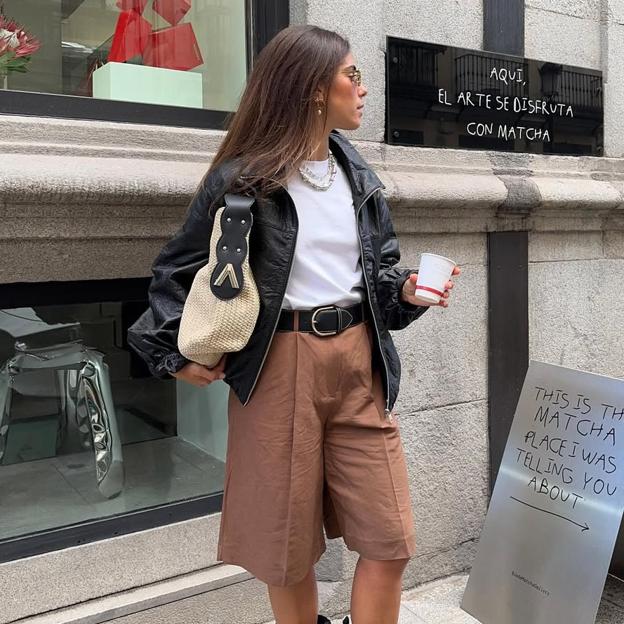 Botas altas y bermudas: el uniforme de primavera que lucirás durante semanas