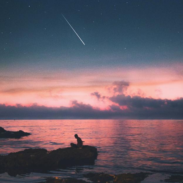 Rituales de buena suerte para la lluvia de estrellas: cómo atraer el dinero, la salud y el amor mientras contemplas las Líridas de abril