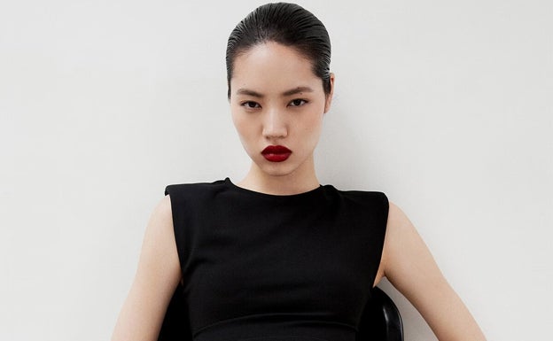 Las novedades de la semana de Sfera traen faldas y vestidos con flecos para las invitadas más elegantes