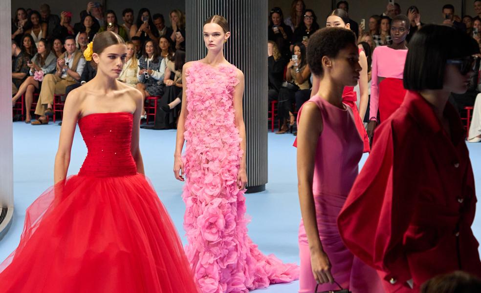 Así será el desfile de Carolina Herrera en Madrid, la primera vez que podríamos ver a la reina Letizia en el frot row de su firma favorita