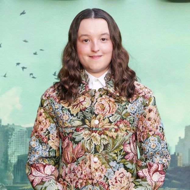 Así es Bella Ramsey, la estrella de The Last of Us: infancia difícil, autismo y su relación con la actriz Maisy Stella