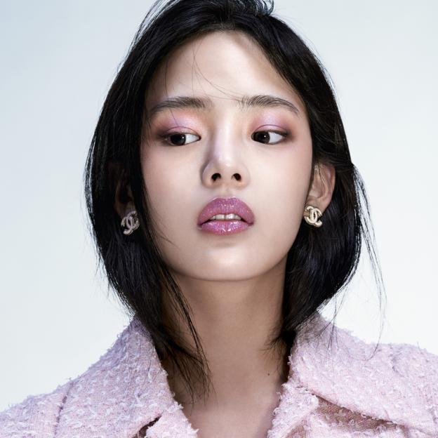 Las últimas novedades de belleza para regalar o regalarte: del perfume floral afrutado que va arrasar este verano al skin tint con protección solar para llevar a diario