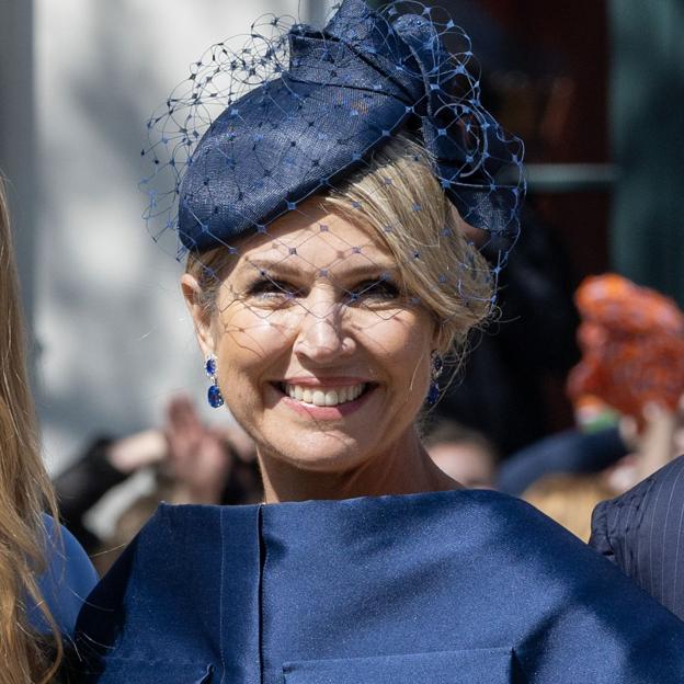 Máxima de Holanda, elegantísima, acude al azul royal en el Día del Rey: el color que no falla en cualquier evento importante