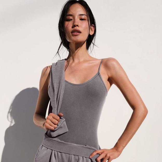 Según un experto, este es el número de abdominales que deberías hacer a diario según tu edad para tener un vientre plano