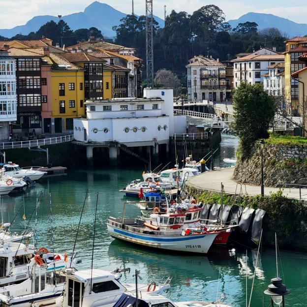 El pueblo más bonito del Cantábrico está en Asturias, tiene un puerto histórico y unas playas de ensueño