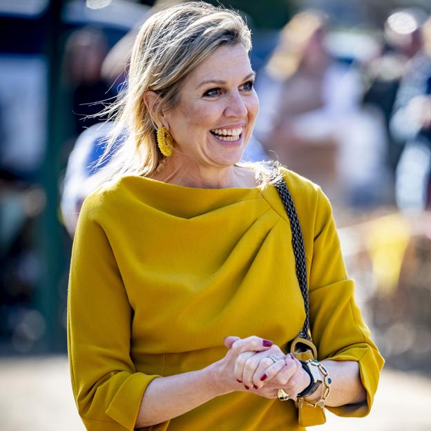 Uñas rojas sencillas, el único color llamativo que une a las royals que huyen del nude