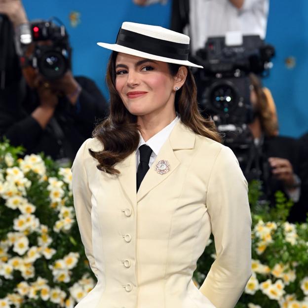 Sombreros, tocados y boinas, los accesorios que arrasan en la MET Gala 2025: así se llevan para no pasar desapercibida