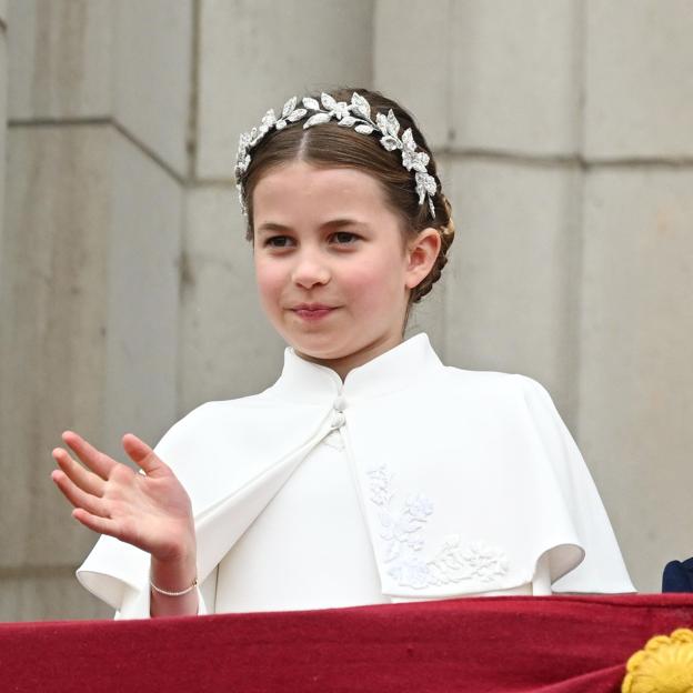 El joyero de la princesa Charlotte: tiaras, broches y un valioso collar, las fabulosas joyas que heredará de Kate Middleton y la reina Isabel II